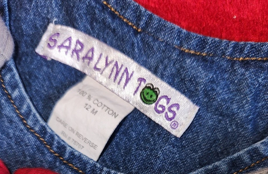 Vestido vaquero 12 meses Alabama niñas pequeñas bordado logotipo sin mangas con volantes Foto 3 de 3