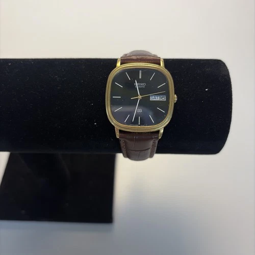 Vintage Seiko Quartz 8223 5129 Gold Tone Day Date Watch Japan