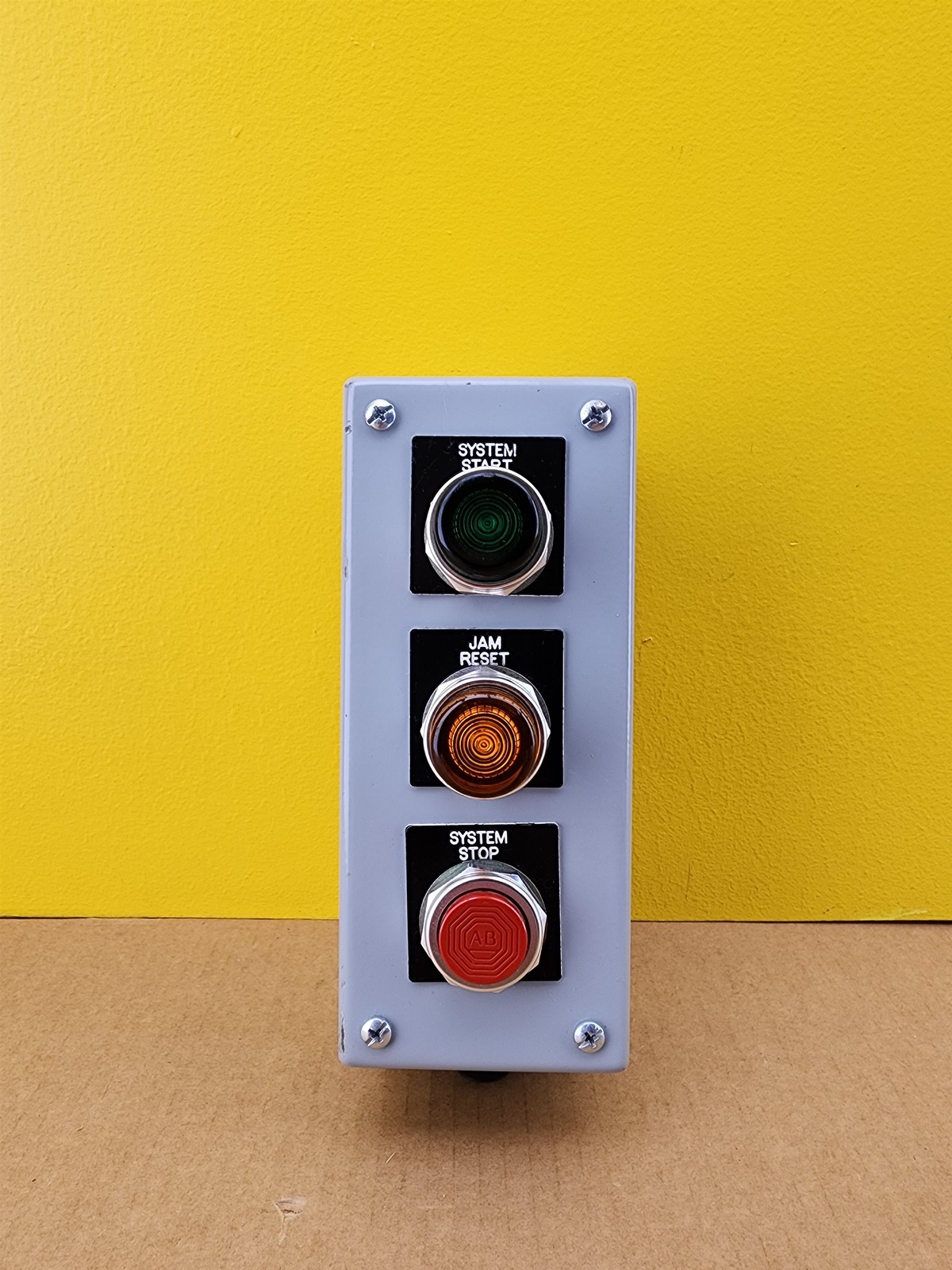 Hoffman E3PB 3 Pushbutton Enclosure with Allen Bradley Start/Reset/Stop Buttons