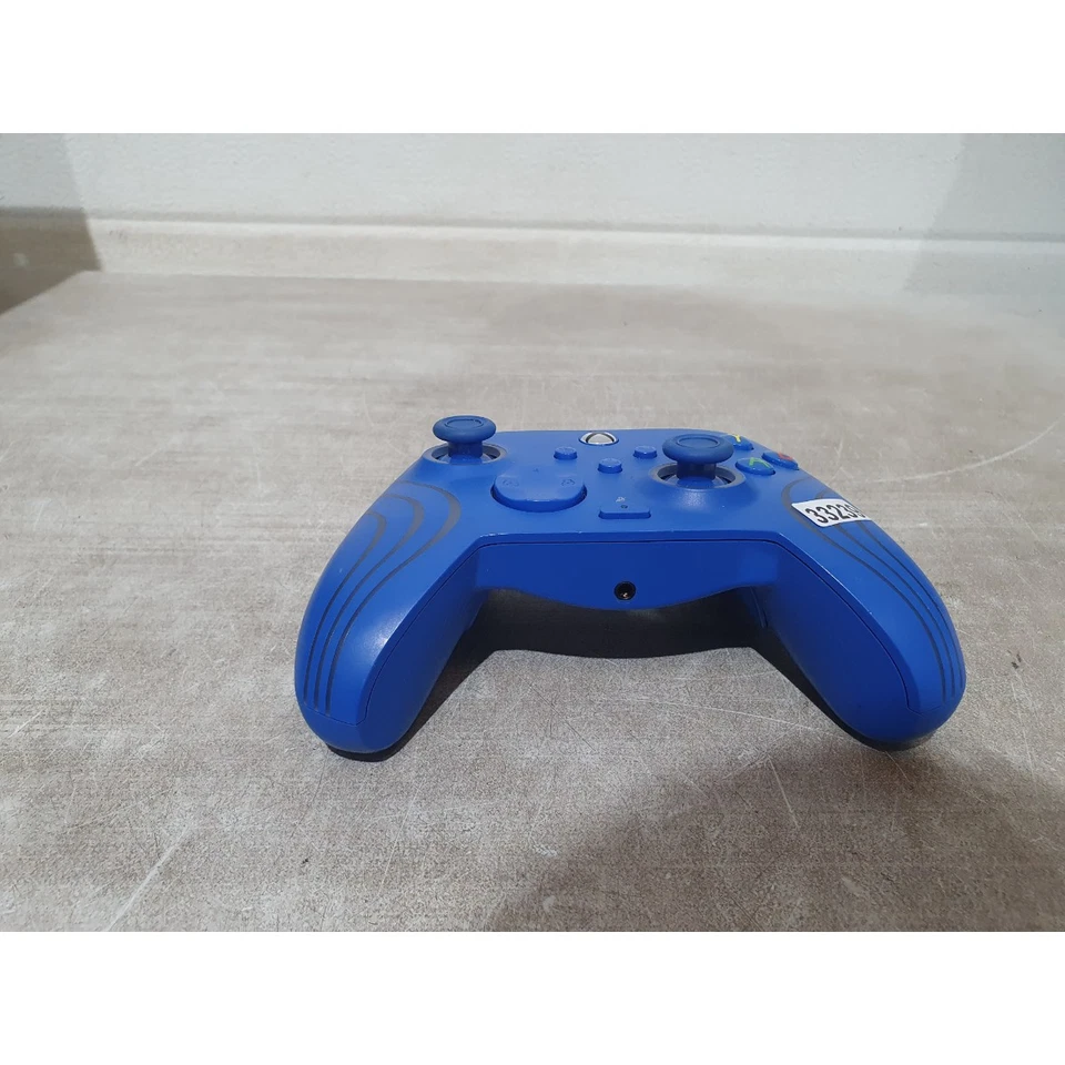 PDP 049-024 Afterglow Wave LED Gaming Controller Wired Blue for Xbox Series X|S - Image 2 of 4