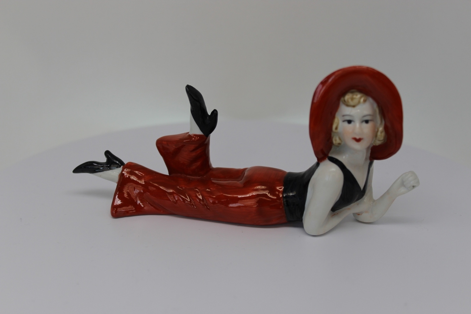 Art Deco German Art Nouveau Porcelain Pin-Up Swimmer Figurine