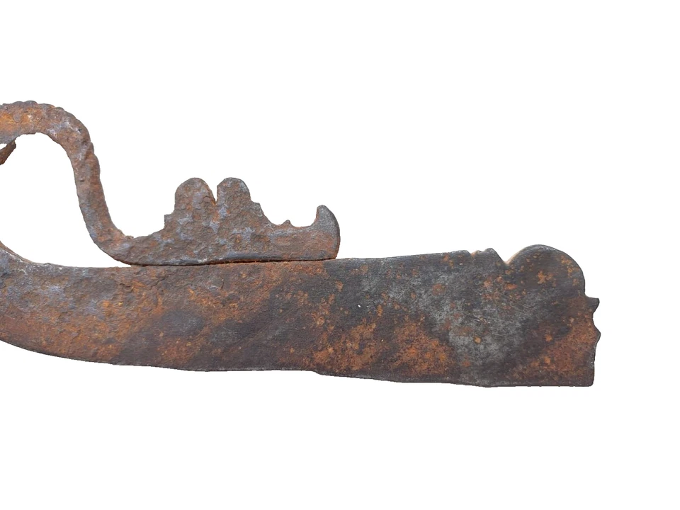 Antiguo hierro antiguo vintage de 1800 hecho a mano raro forma de dragón único atacante de incendios Foto 3 de 4