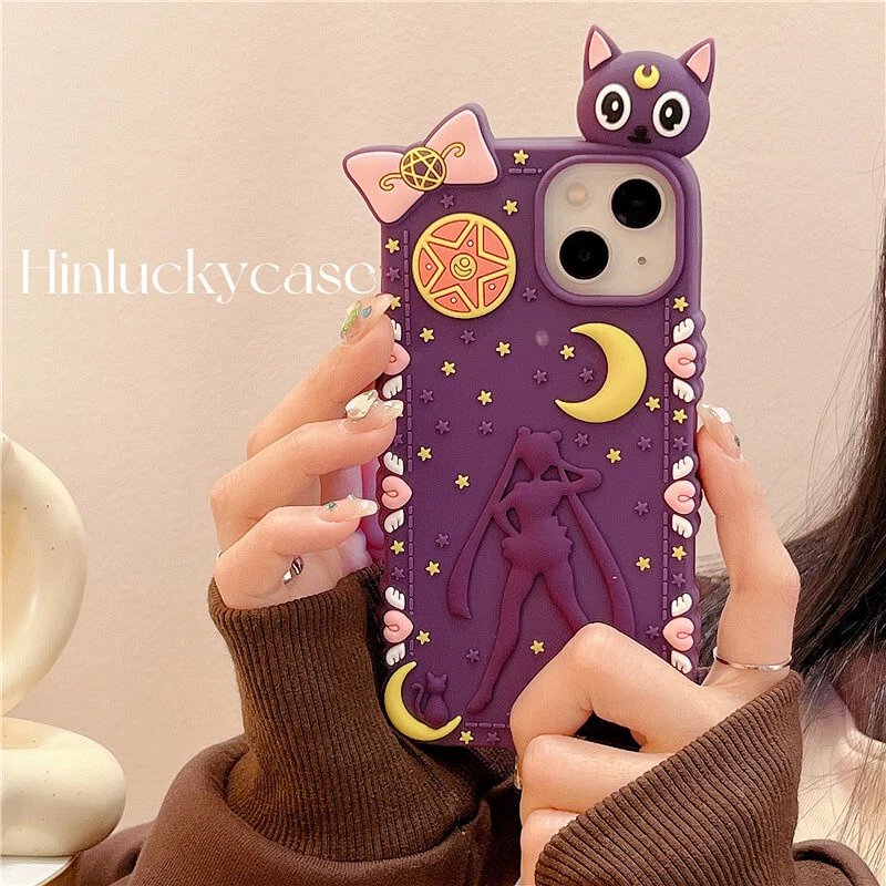 Funda protectora de silicona Sailor Moon Tsukino Usagi Luna iPhone13 iPhone14 Foto 3 de 4