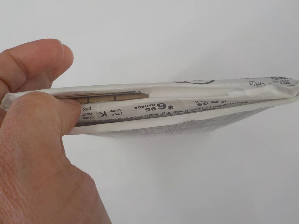 SIMPLICITY PATTERN #9809 GIRLS COSTUME SZ 2-12 WITCH PIONEER ANGEL UNCUT 1990 - Image 3 of 4