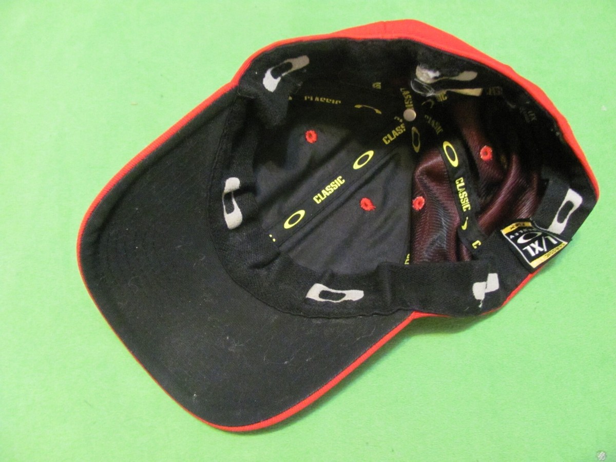 Oakley Classic Metal Gas Can Size L/XL A-Flex Red Baseball Hat/Cap