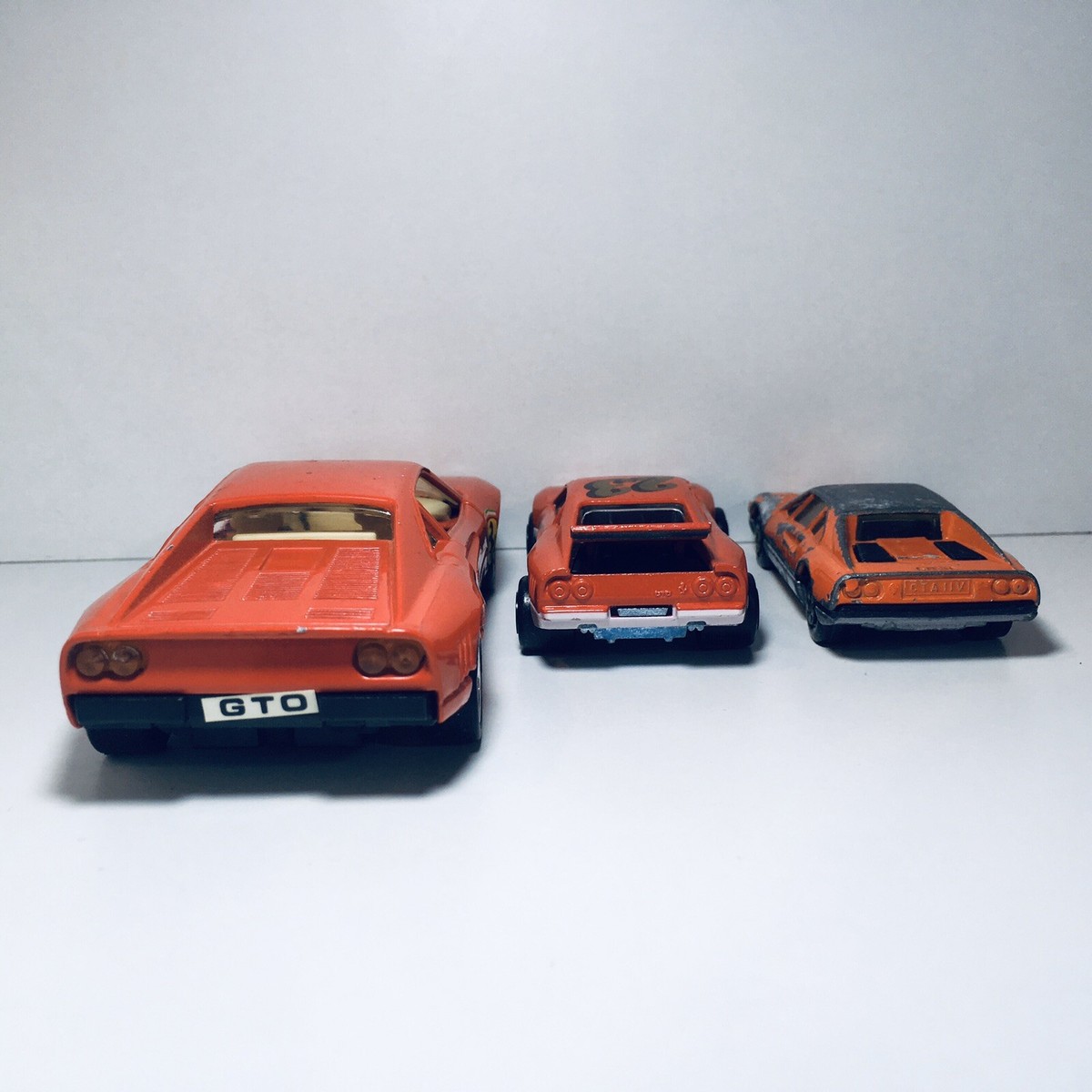 ahi 1/18 Mattel Ferrari 2台セット 288・308 ahi様専用 1/18 Mattel Ferrari 2台セット 288・308 - メルカリ
