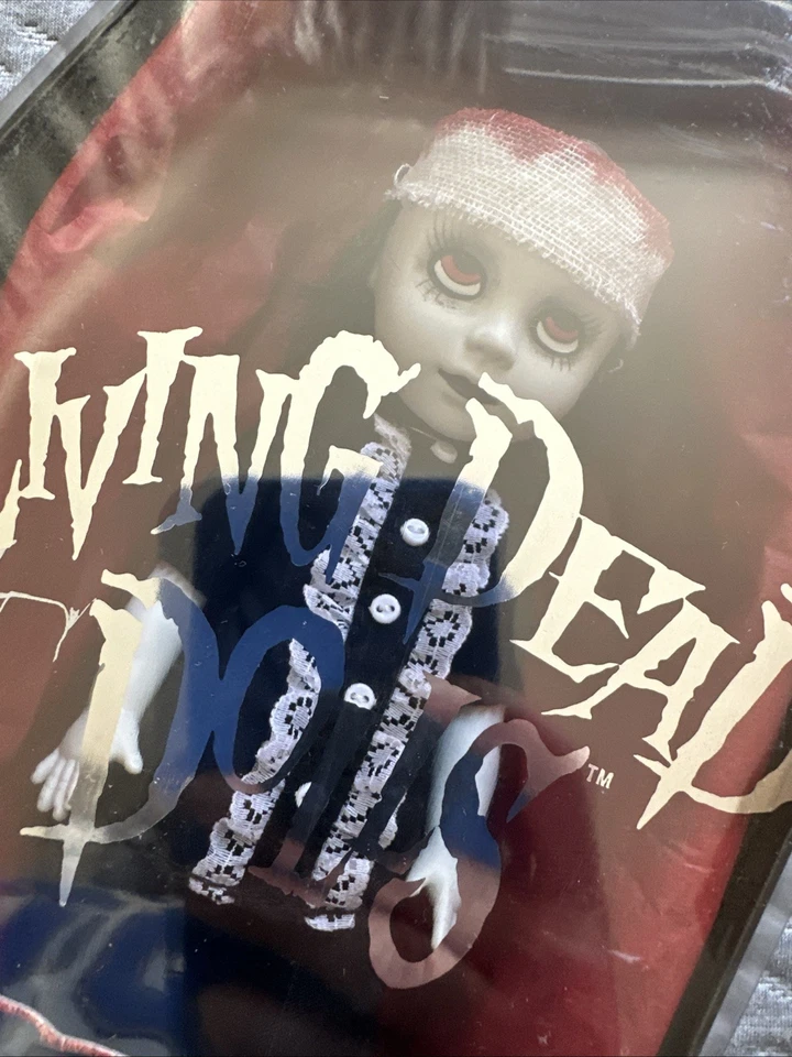 BONECAS LIVING DEAD Purdy Mezco Toyz 2005 Série 9 Variante Novo Na Caixa - Imagem 2 de 4