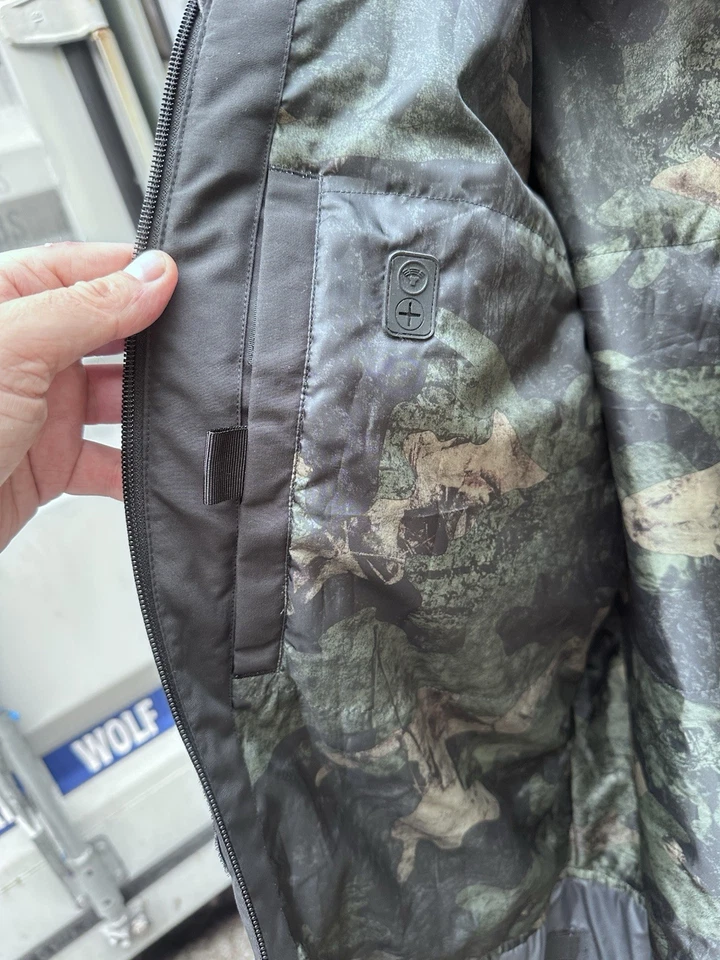 mens snowboard jacket - image 4 of 4