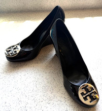 Preowned Tory Burch Black Patent Leather Sally Wedge Pumps Size 8.5 M