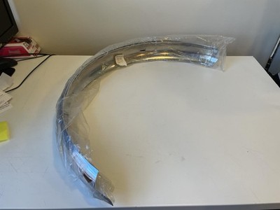 Unused Wald Balloon 962 Fender Set 26x2.0 - 2.125 Wheel Chrome