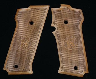 SMITH & WESSON MODEL 59, S&W MOD 59 CUSTOM WALNUT WOOD GRIPS ''DIAMOND CHECKERED''