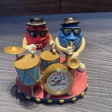 M&M’s Groovin’ Band Clock Figurine Red & Blue Characters Drums & Sax M.Z. Berger