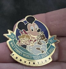 Walt Disney World Teddy Bear & Doll Convention 1995 Pin Vintage Disney