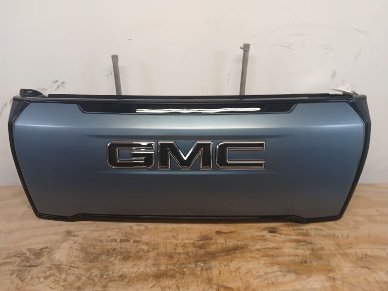 GMC Sierra Denali EV 2025 Grille 3145192 *