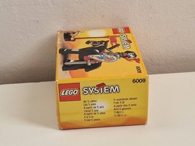Lego vintage set System Castle 6009 Black Knight, with box and instructions
