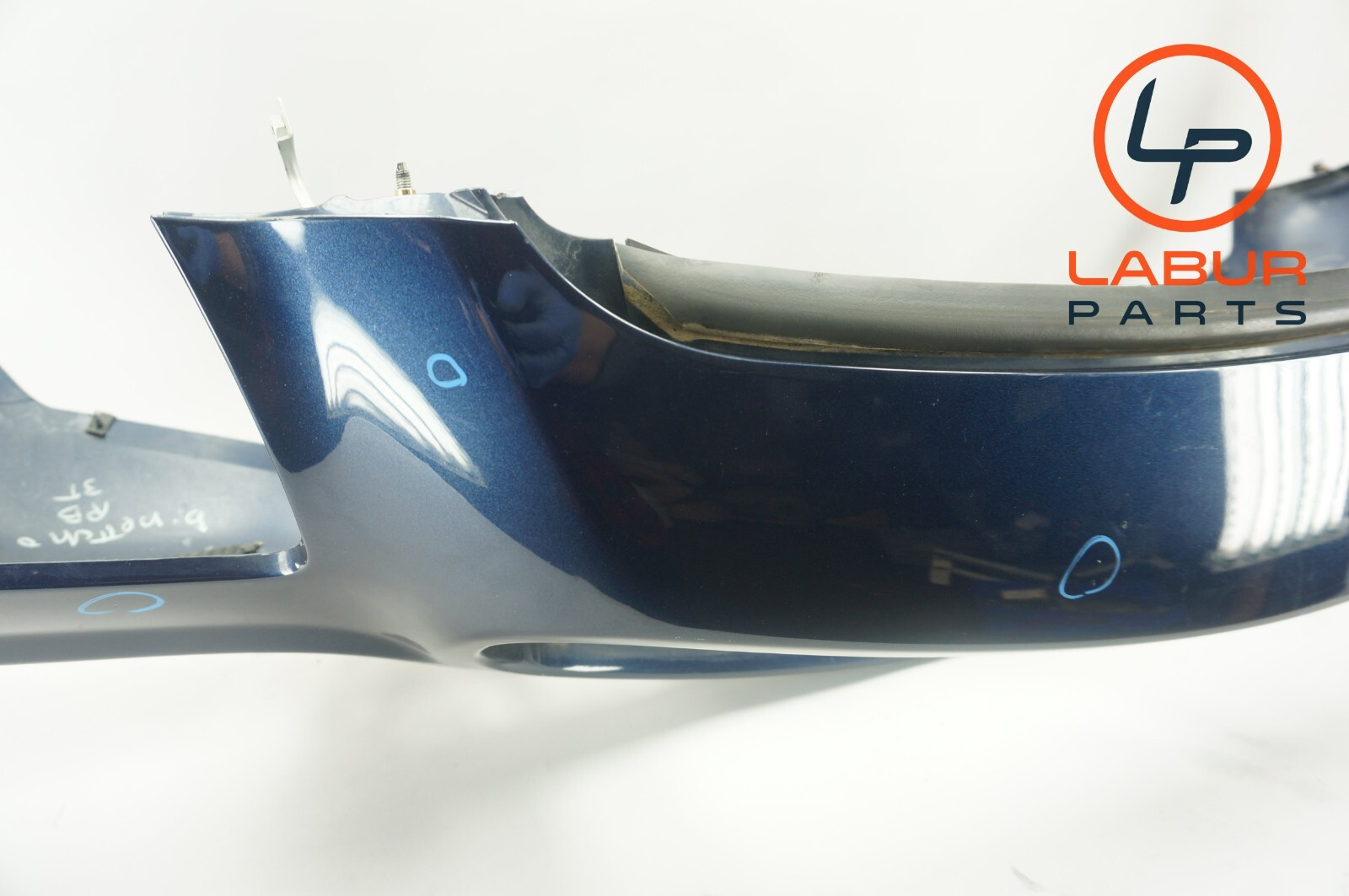 M139 03-08 Maserati Quattroporte Front Bumper Cover Blue BR386