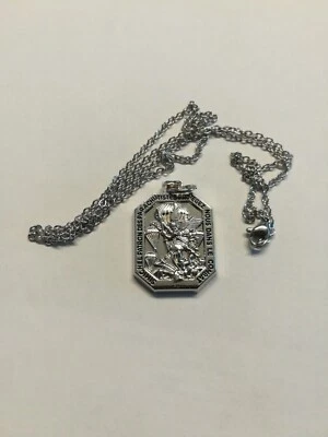 Médaille pendentif Parachutiste SAINT MICHEL avec chaîne h 2,5 cm l 2,0 cm - Photo 1/2