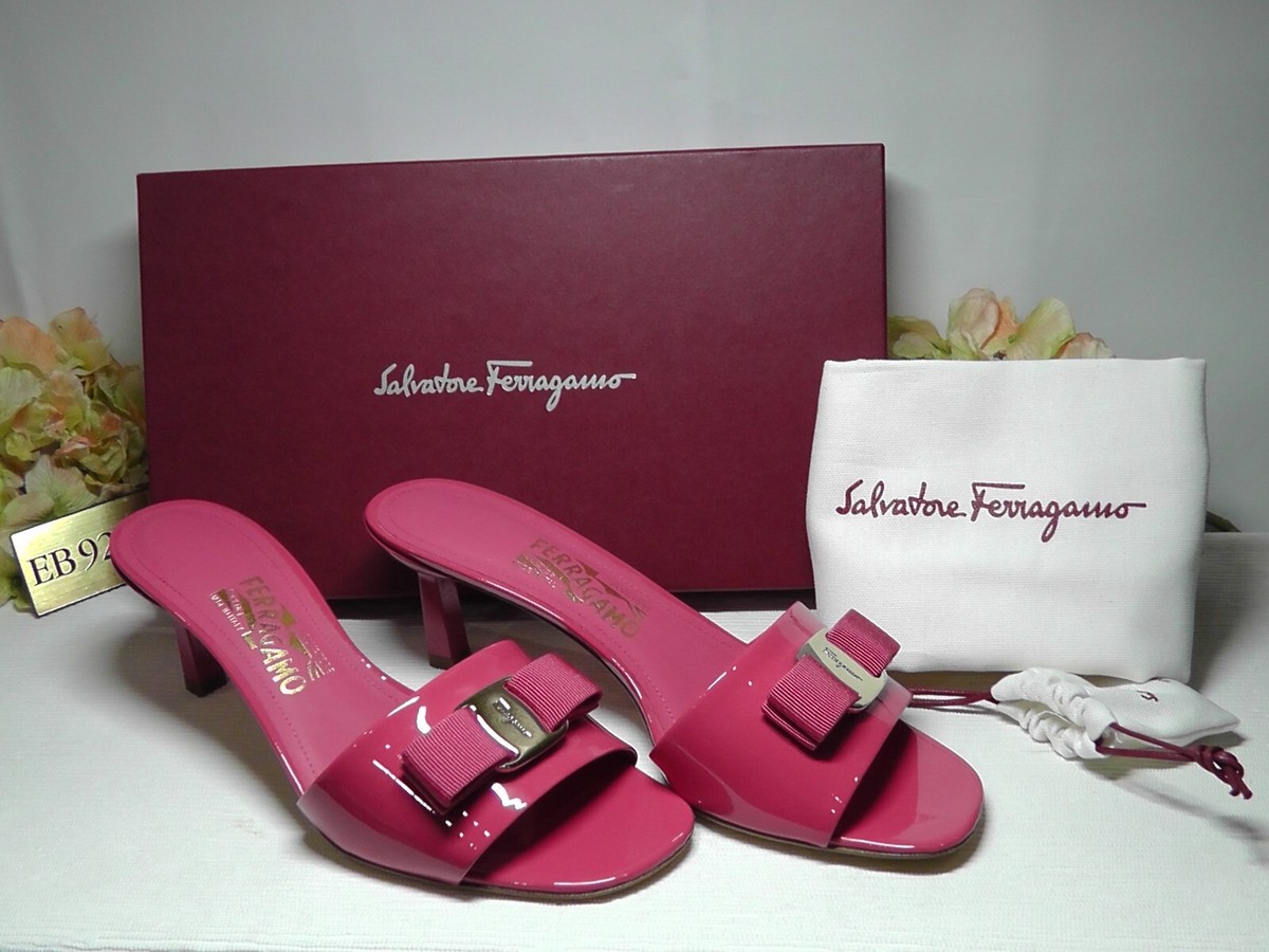 Salvatore Ferragamo Pink/Gold GLO 55 VARA BOW Patent Leather Slides Size  9C*NIB