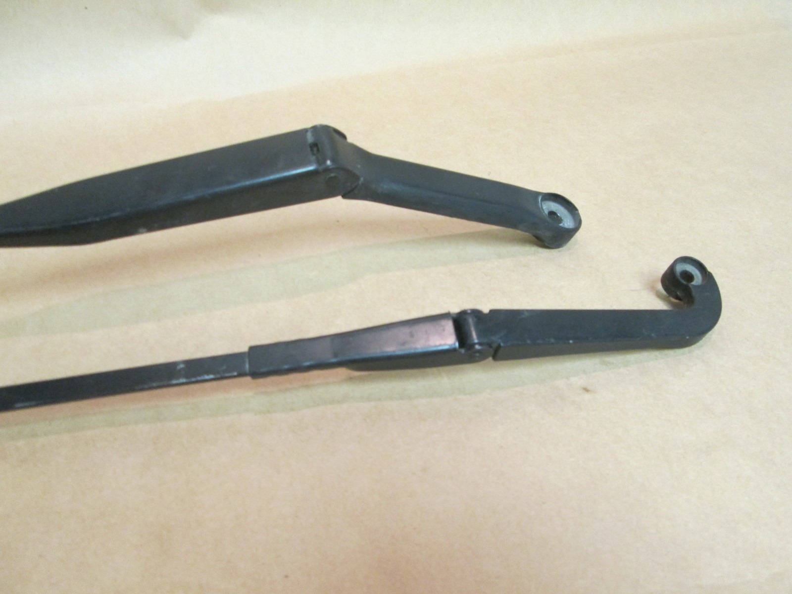 Ferrari 430 - LH Windshield Wiper Arm # 65409200