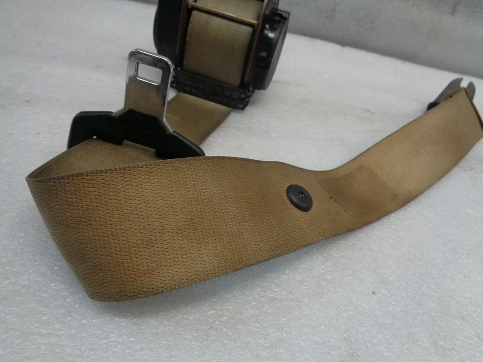 2002-2005 BMW 745i Rear Left Side Seat Belt Retractor Assembly Tan OEM DK90820 - Image 4 of 4