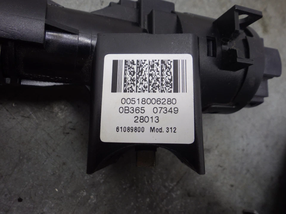 Fiat 500 1.2 2013 Lock Set ECU Fuse Box Ignition Barrel Key 51966064 F40 - Image 2 of 4