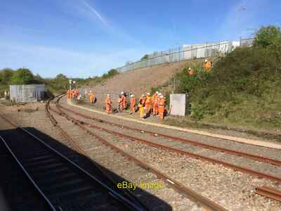 Photo 6x4 View from a Reading-Swindon train - branch line to Honda factor c2017