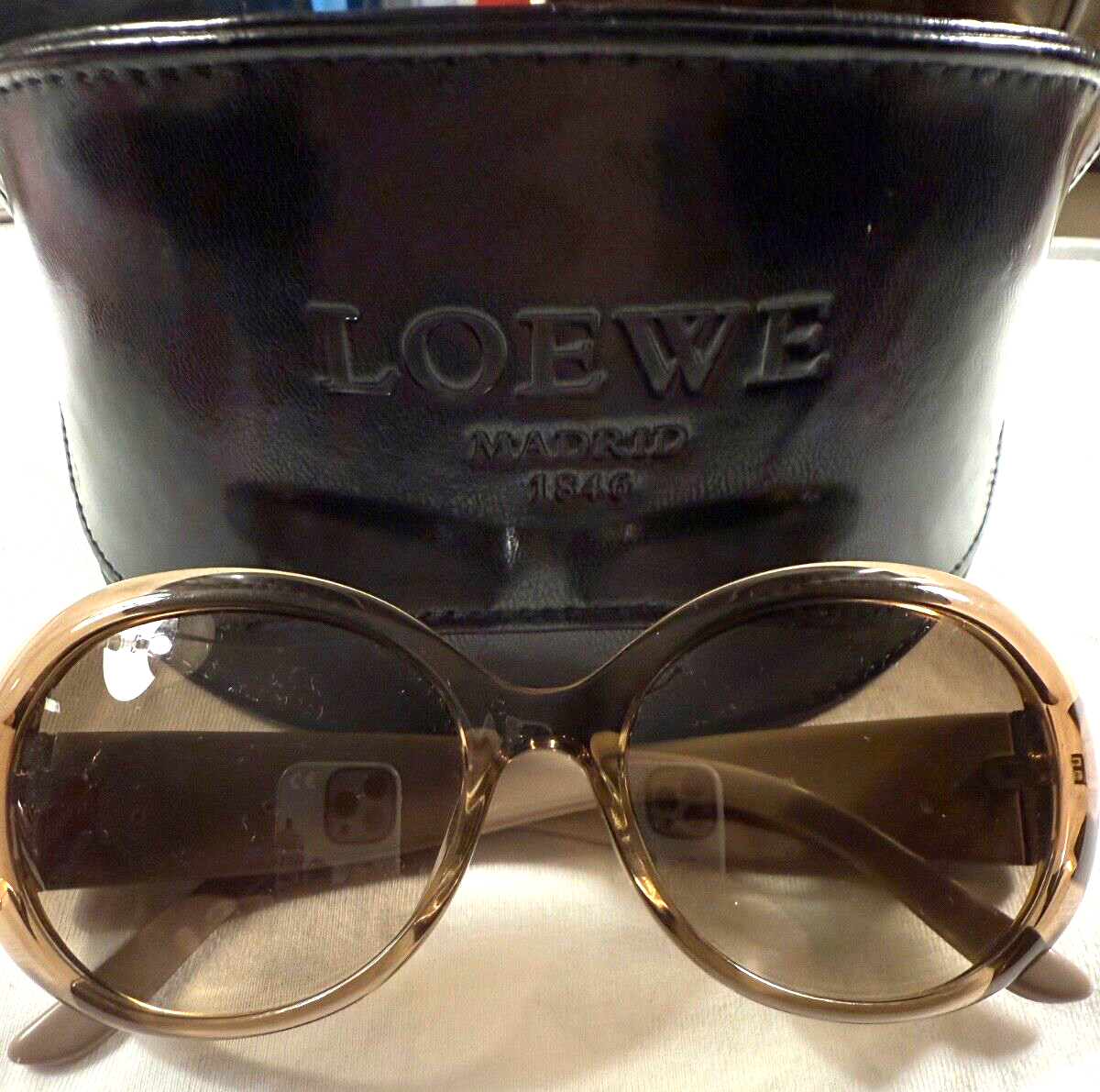 LOEWE AUTHENTIC ANAGRAM CAMELLIA SUNGLASSES/PRELOVED!!