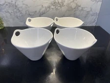 DOWAN Set Of 4 Rice Soup Ramen  Cereal Bowls Holds Chopsticks or spoons. EUC