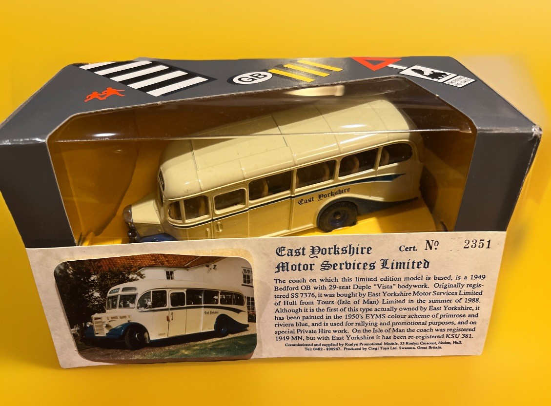Corgi Classics C949/11 Bedford Type OB Coach, East Yorkshire  Ltd Edition MIB