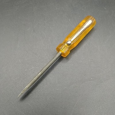 VACO Flathead Screwdriver Pocket Clip-on Associated Steel USA Yellow 3.5'' MCM