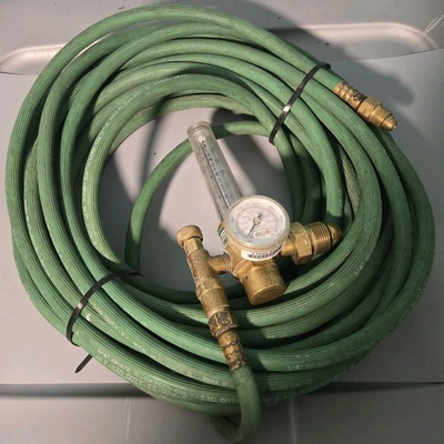 #ad 50#x27; 7121 1 4quot; Oxygen hose with Victor compressed gas regulator $50.00
