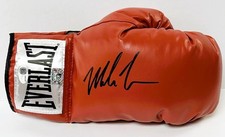 Guantone da boxe rosso autografato firmato Mike Tyson JSA e Mike Tyson Holo Authen R