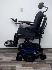 QUICKIE Q300M MINI POWER WHEELCHAIR TILT,RECLINE, LEGS, LIFT .