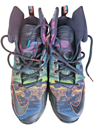Nike LeBron 13 Akronite Philosophy Basketball Shoes