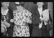 Photo:1930s Three Women in Polka Dot Dresses Fashion Portrait