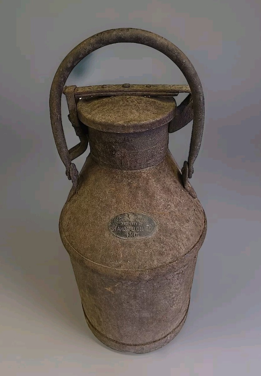 Vintage Early Standard Oil 5 Gallon Galvanized Petrol Oil Can With