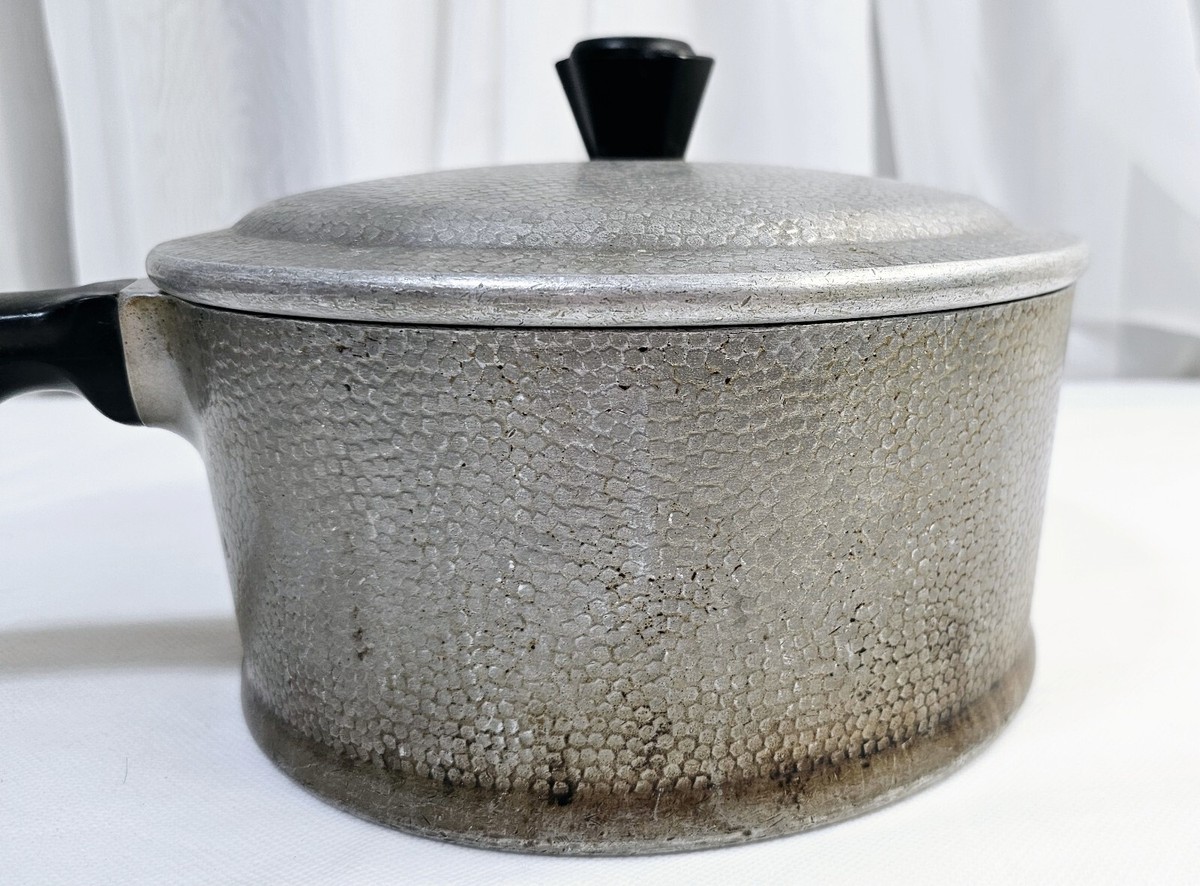 Vtg Kinney Ware Flavor Seal 3.5 qt Hammered Pebble Aluminum Pot