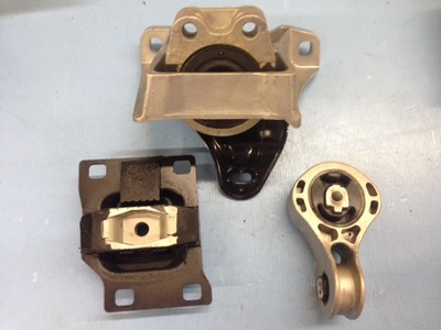 Motor Mounts & Trans Mount 3PCS Kit (Hydraulic Front) for 08-11 Ford Focus 2.0L