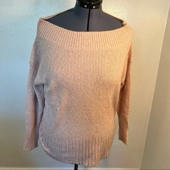Chelsea28 Women s Size Medium Off Shoulder Sweater Light Pink