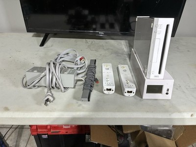 Nintendo Wii Console White with 2 Controllers Wode Jukebox RARE