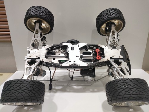 Losi LST2 Aftershock 1/8 Brushless Monster Truck Full Metal Upgraded Castle - Picture 14 of 15