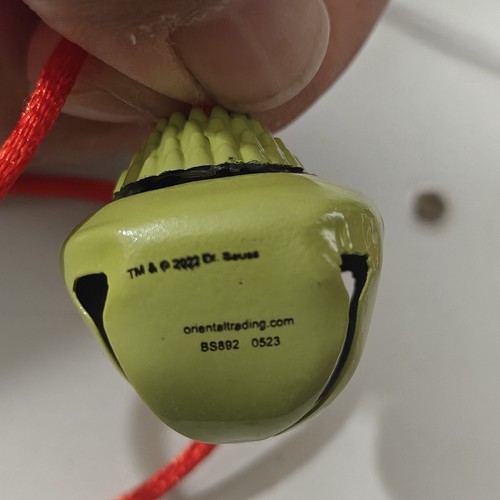 Collana Jingle Bell GRINCH NUOVA - Campana da 1" su cavo staccabile in raso da 24" - Foto 2 di 4