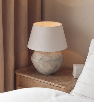 Next Natürliche Premium Burghley kleine Tischlampe UVP 120£