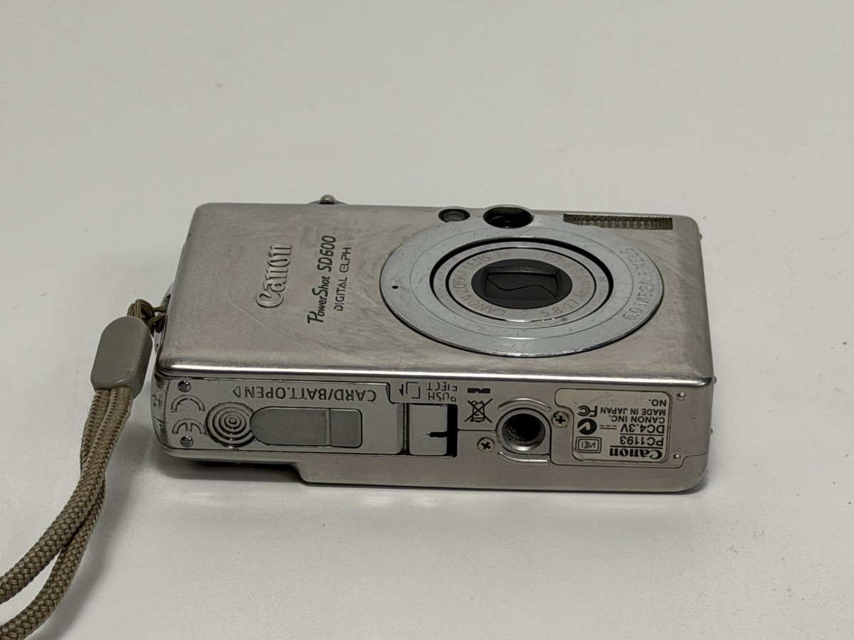 Canon PowerShot Digital ELPH SD600 / Digital IXUS 60 6.0MP Digital