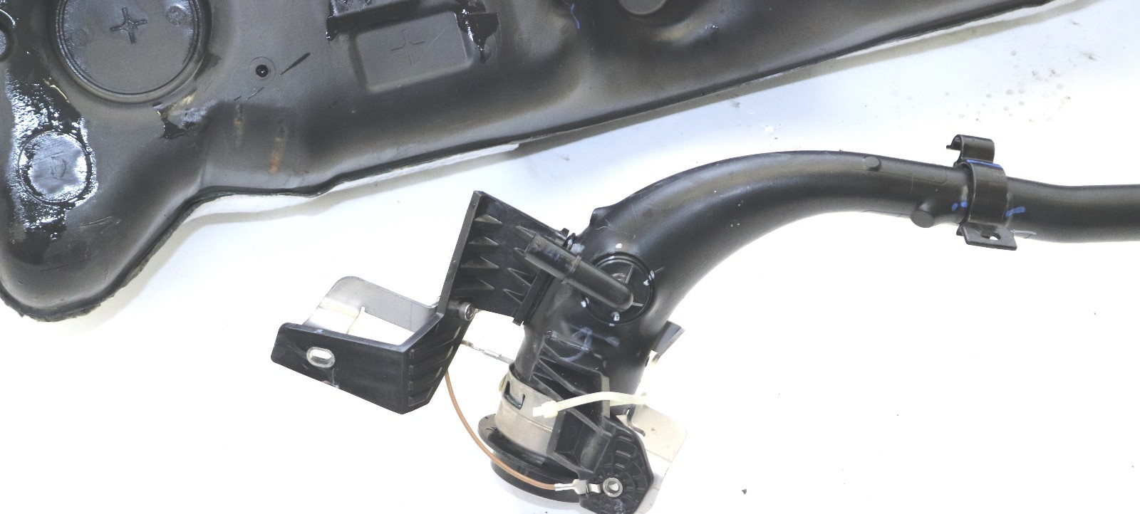 Opel Grandland X 1.6 Hyb. Fuel Tank Fuel Tank Petrol 9832684280