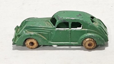 Vintage Hubley Cast Metal green Sedan 3.5''