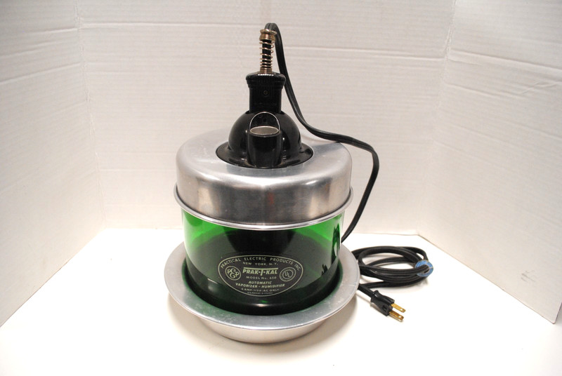 Vintage Prak T Kal Model 650 Vaporizer Humidifier 1950's Green glass TESTED!