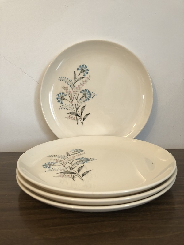 Vintage Taylor Smith & Taylor VERSATILE Set/4 Bread/Salad Plates TST117