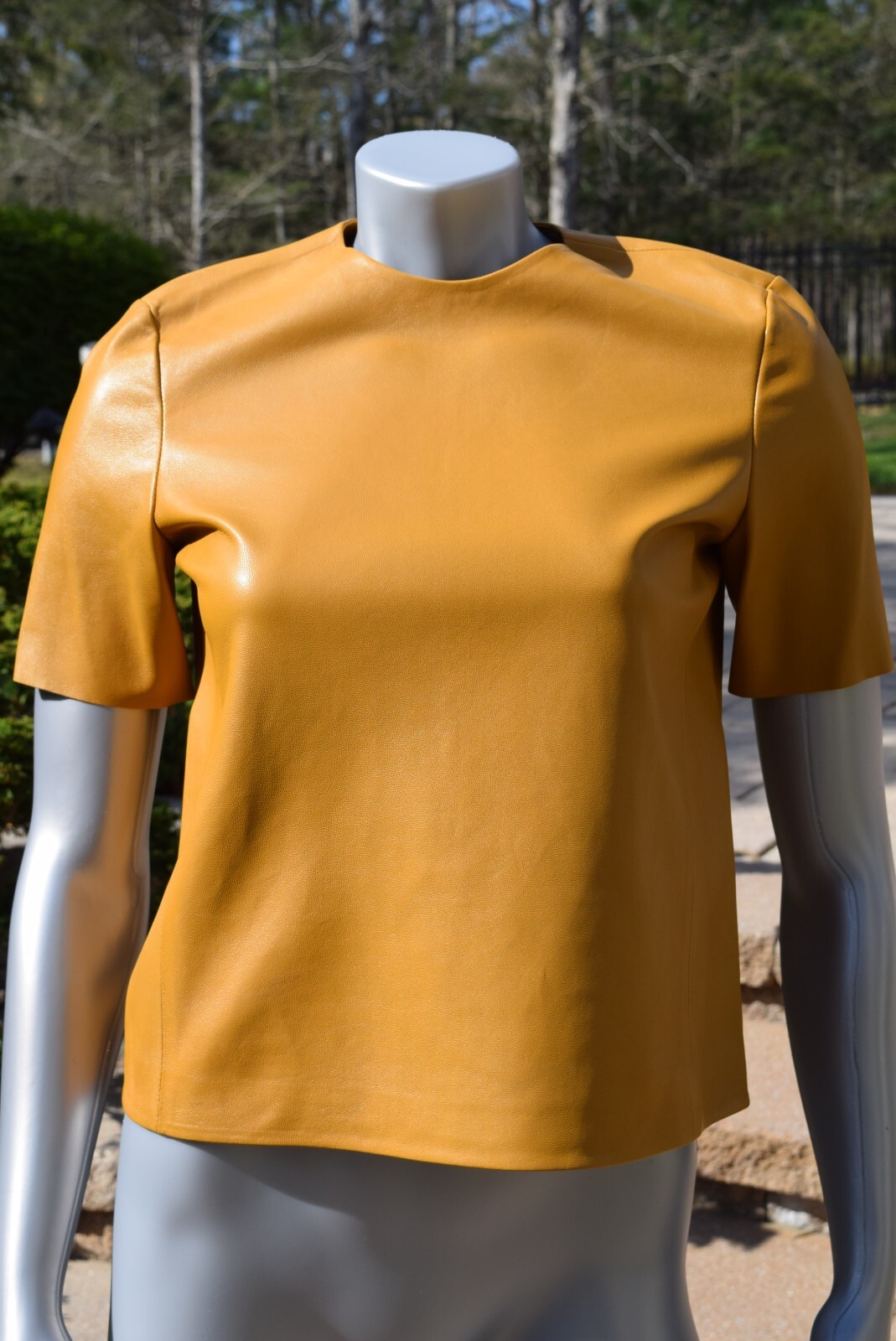 Nuovo con etichette! $2690 YSL Saint Laurent top in pelle morbida agnello 42 US 8 10 senape cerniera gialla