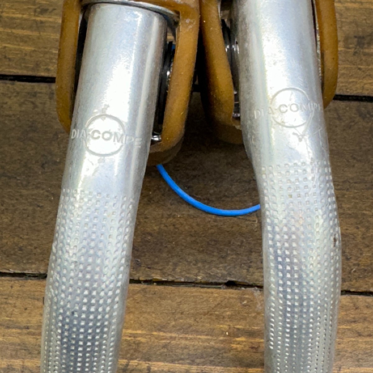 Leviers De Frein Dia Compe Vintage – Non Aero, Guidon Course, Capots Gomme Marron, 1984